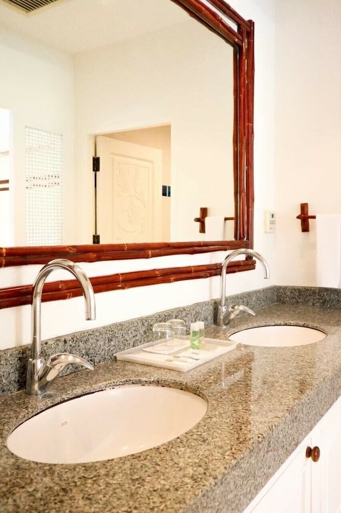 Фото Villa Raya Private Pool Villas Resort