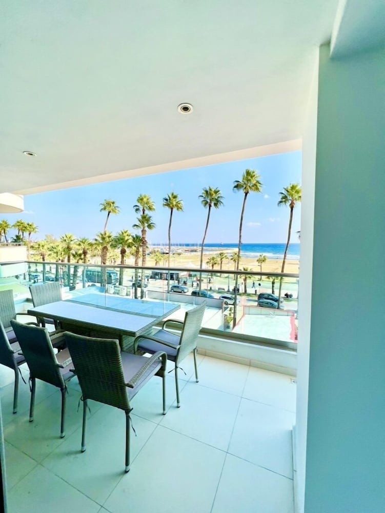 Фото Aphrodite Plaza