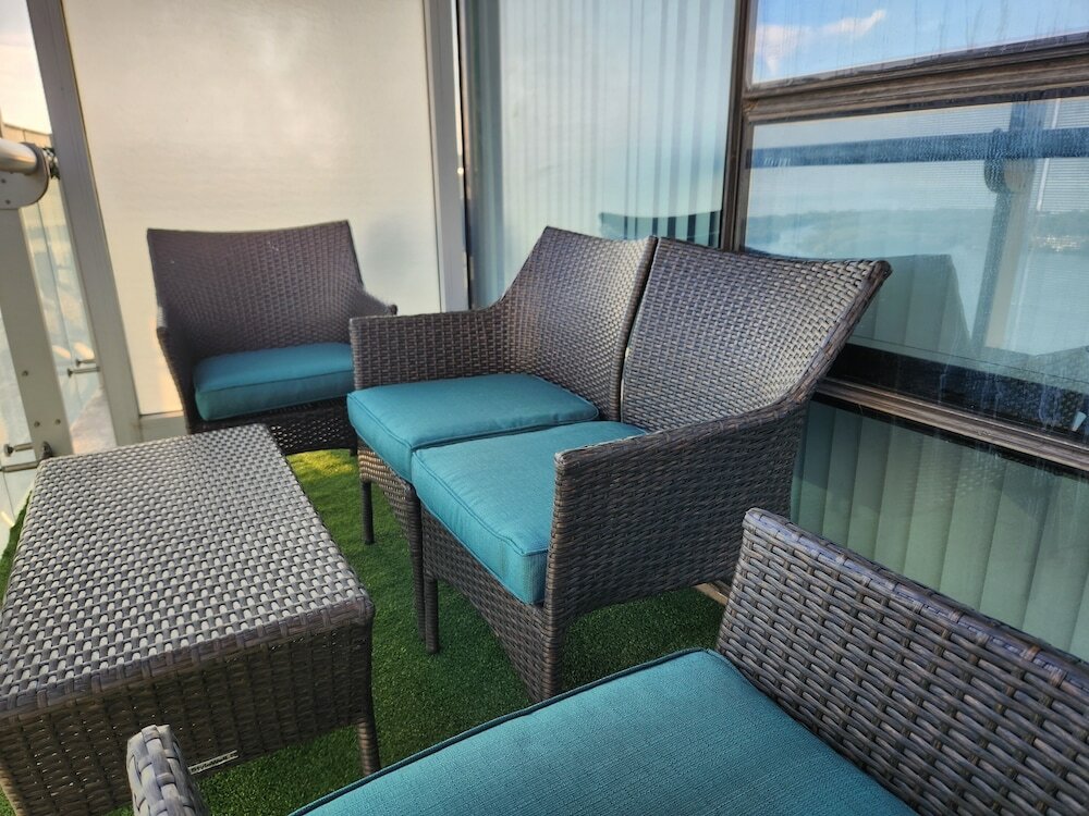 Фото IHost Suites