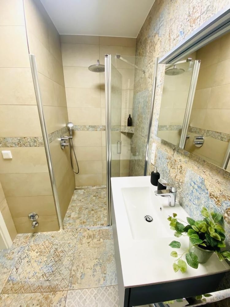 Фото Luxury 2 bedrooms in Limpertsberg