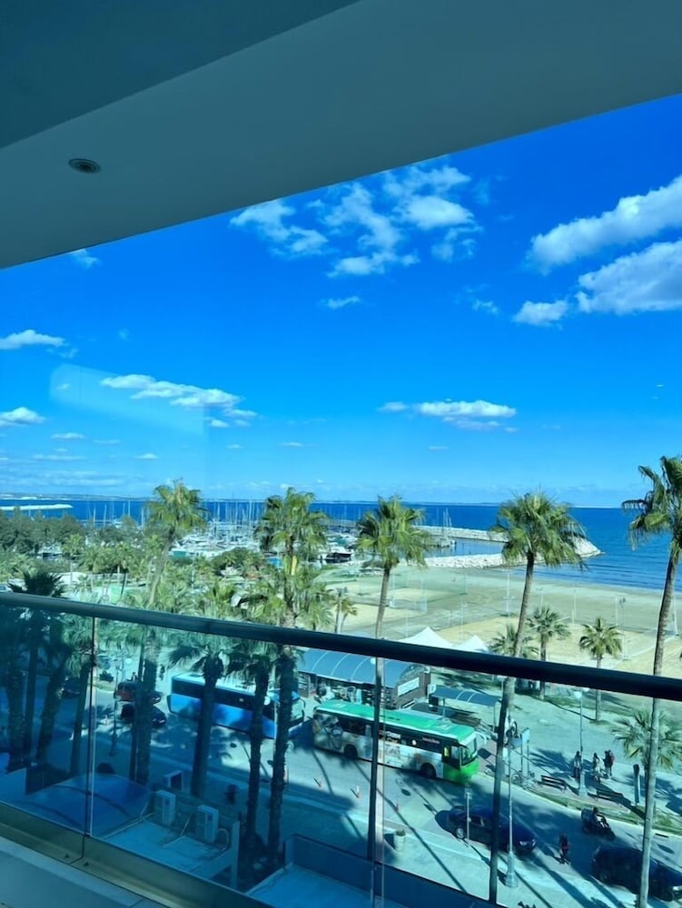 Фото Aphrodite Plaza