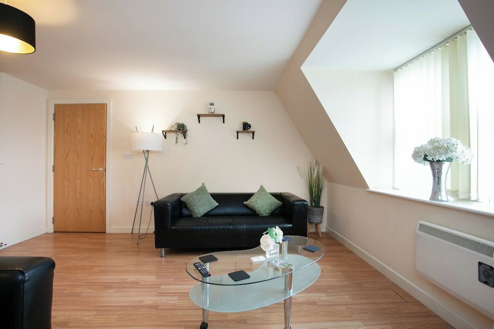 Фото 2 Bedroom Apartment in Heart of Notts