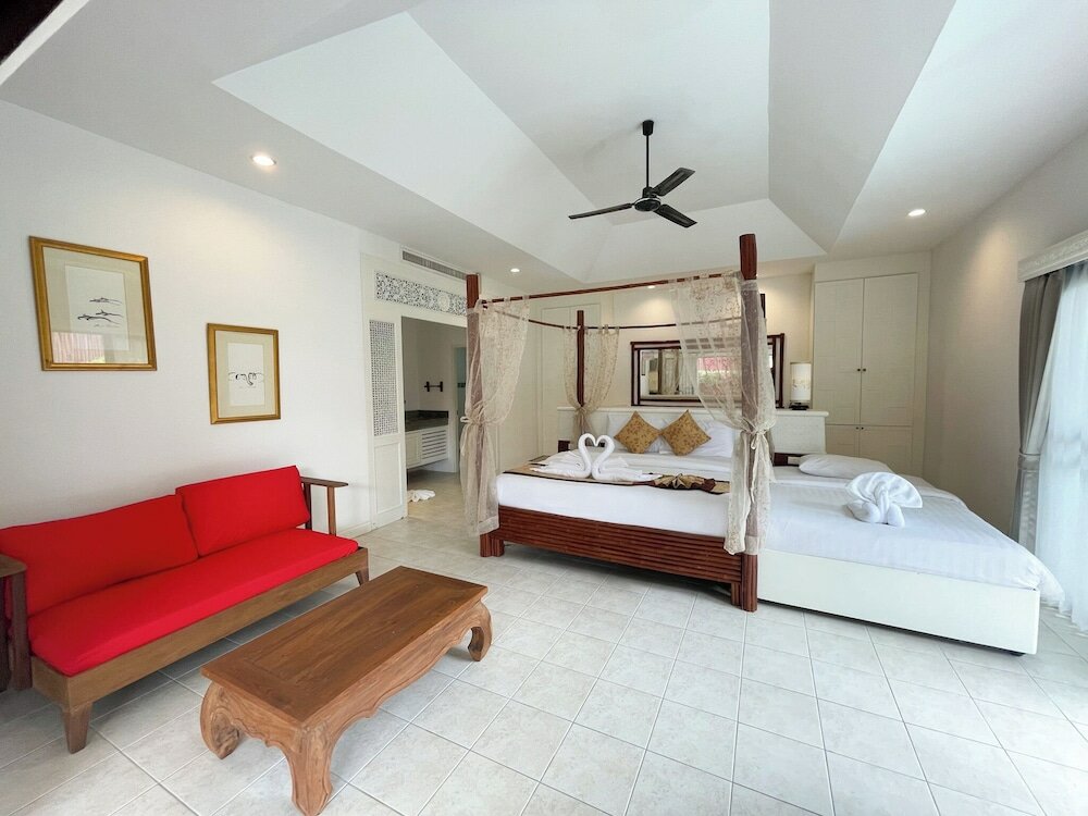 Фото Villa Raya Private Pool Villas Resort