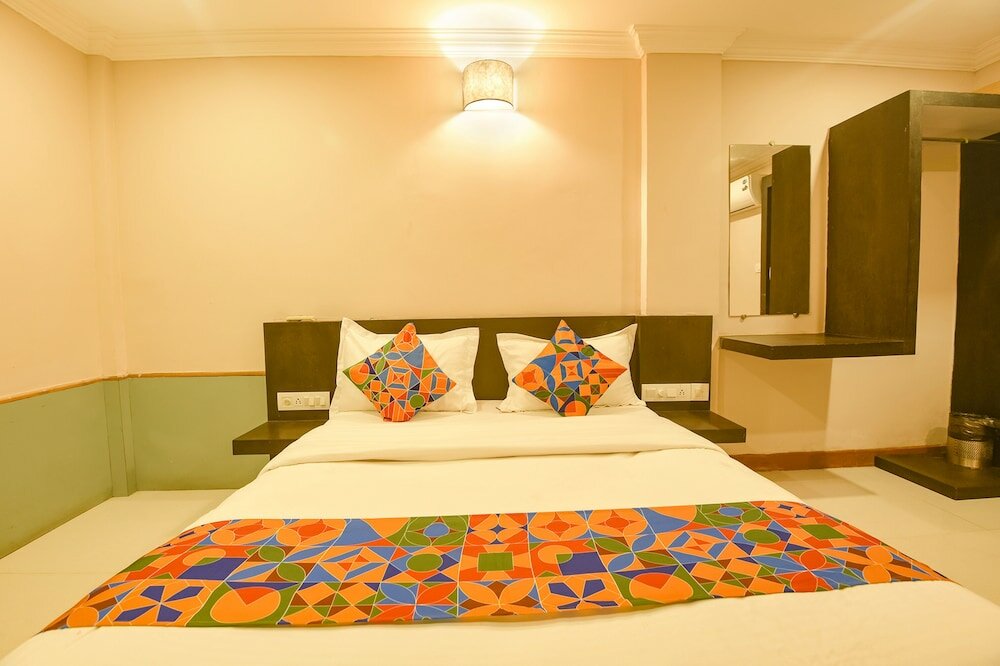 Фото FabExpress Raj Imperial by Rivasa, Calangute