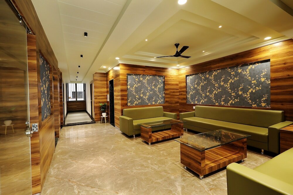 Фото Hotel Sparkle Inn