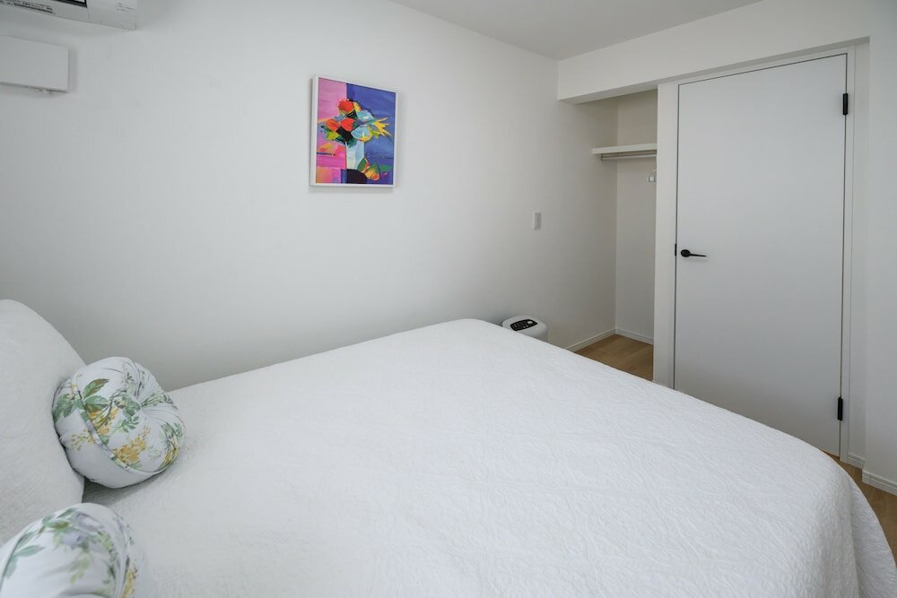 Фото Araha Beachway Inn