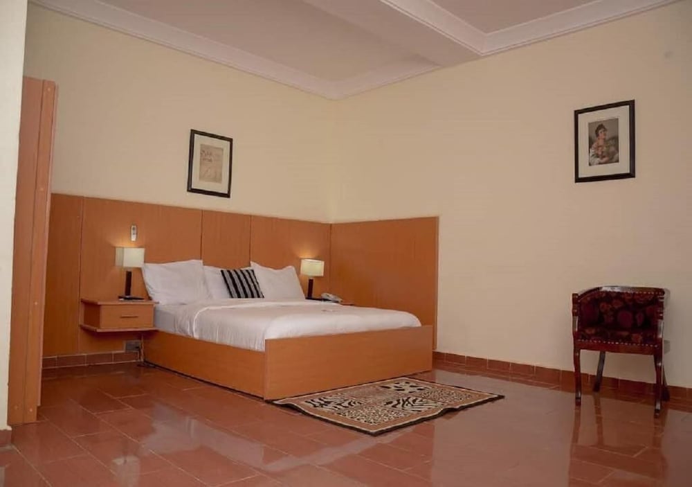 Фото Apartments & Hotels by Qualer Jos