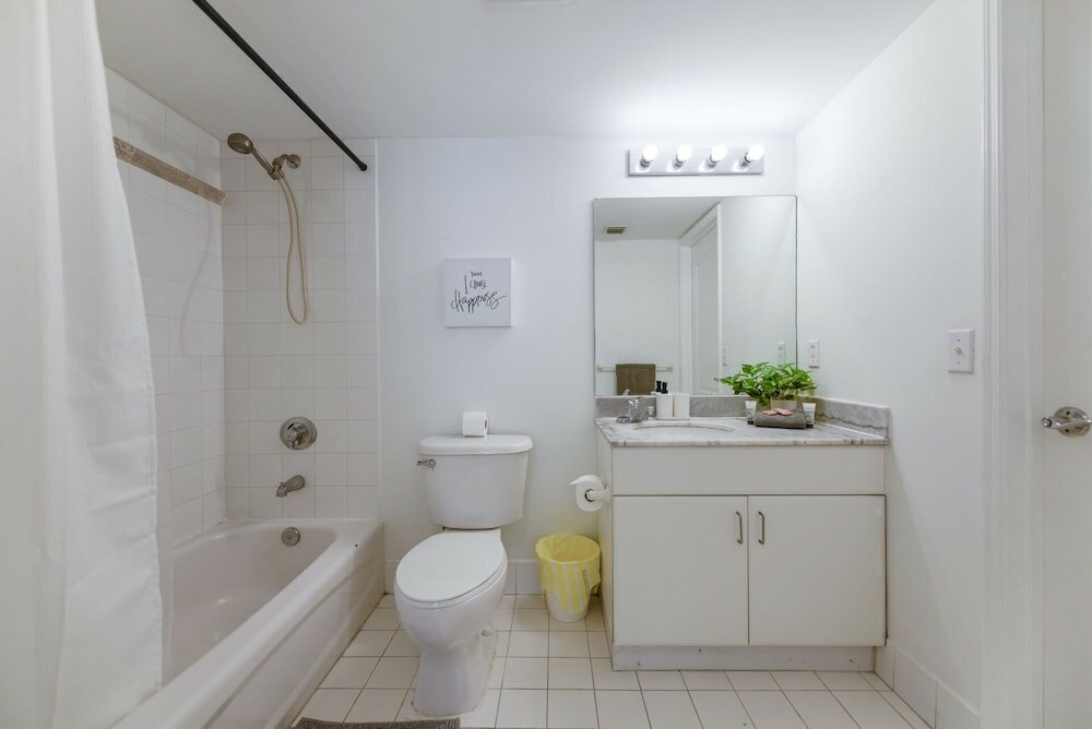 Фото Condo Top Amenities City Bay View