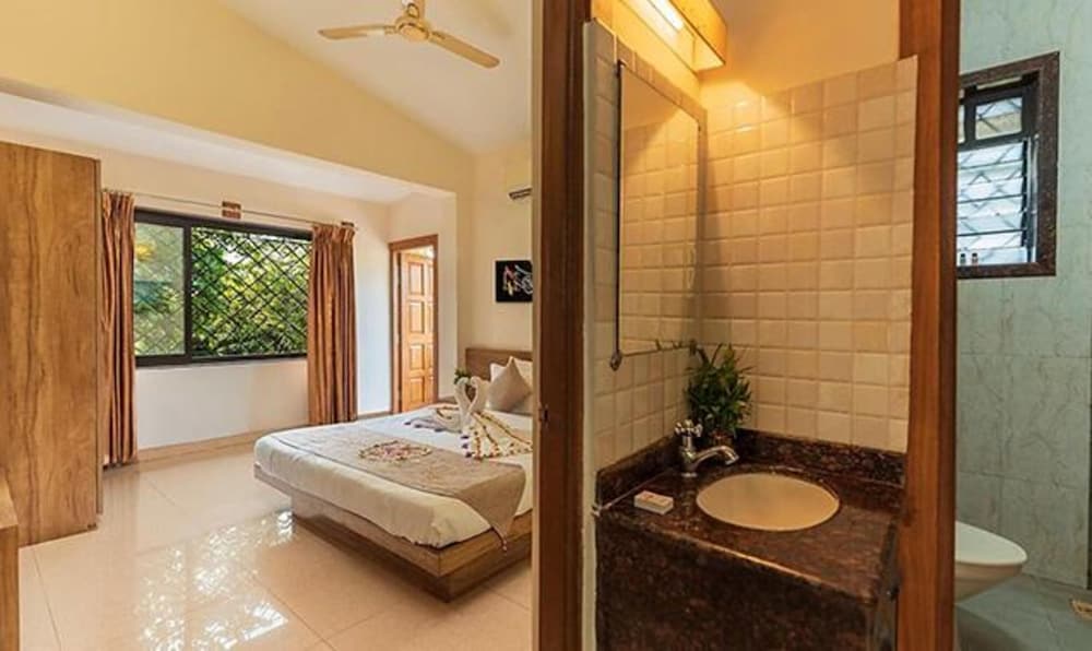 Фото FabHotel Vihasta Gold Nest