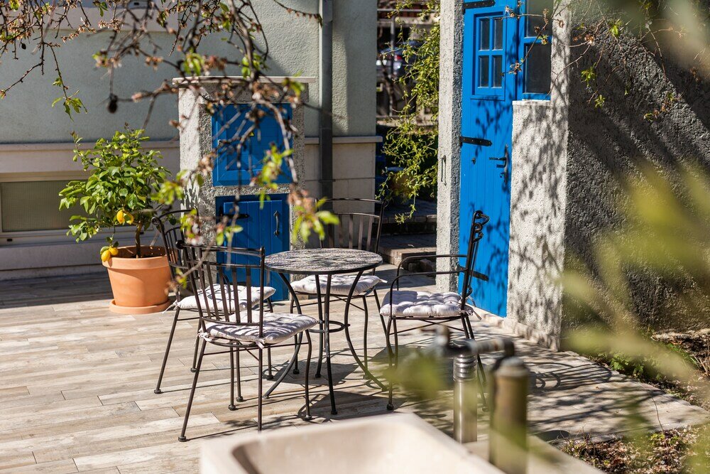 Фото The Olive Poolhouse