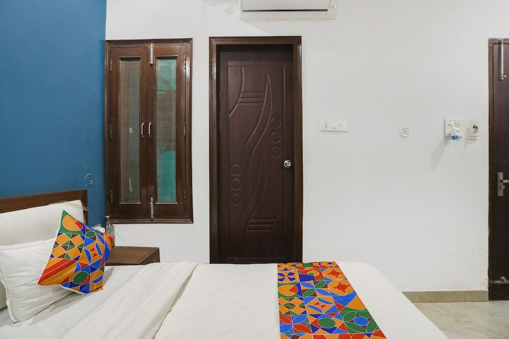 Фото Fabhotel Usha Continental