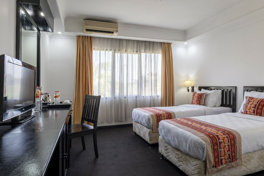 Фото Jimbarwana Hotel