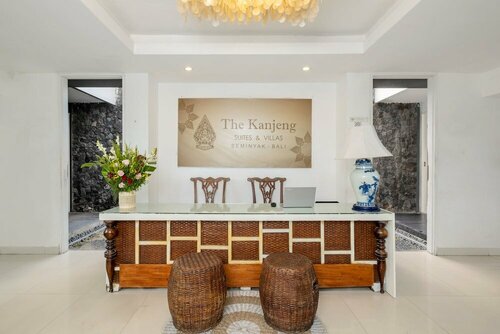 Гостиница The Kanjeng Suites Seminyak