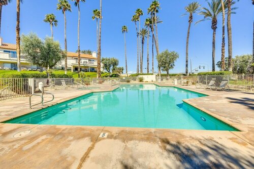 Гостиница Palm Desert Vacation Rental w Resort Amenities! в Палм Дезерте