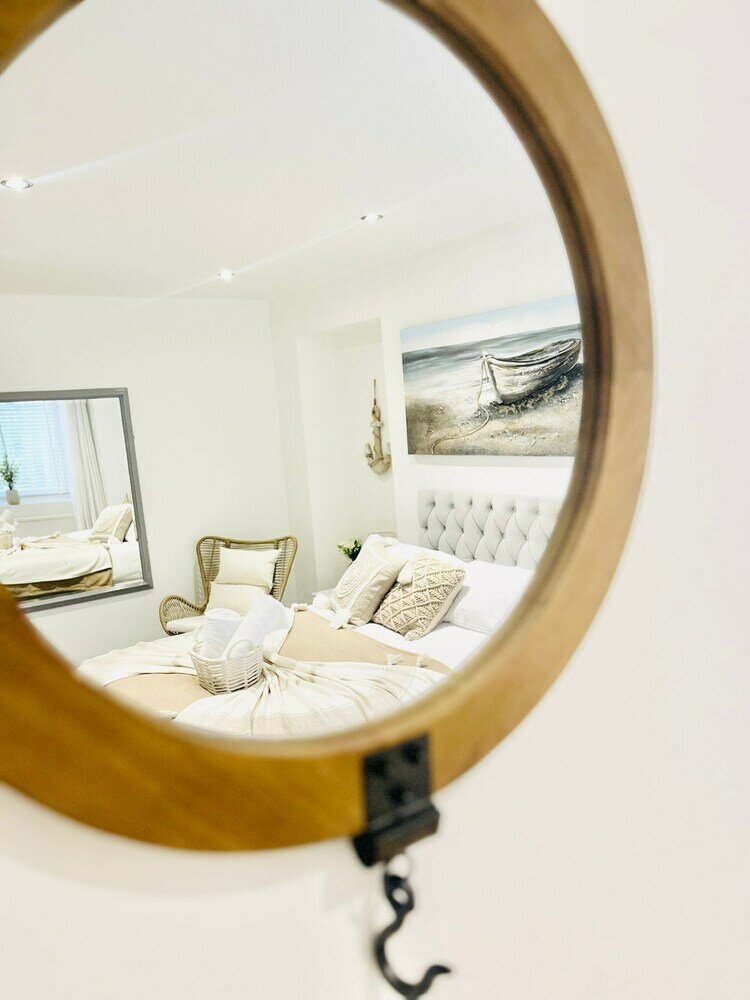 Фото Seafront 3 Bedroom Apartment