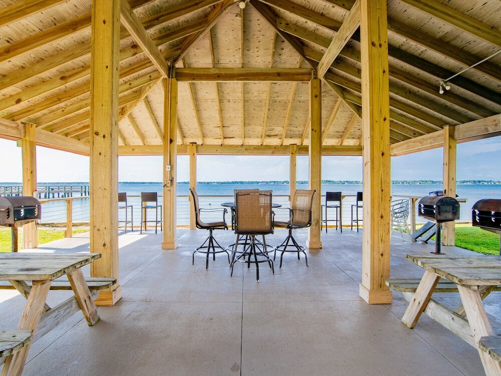 Фото Sunset Harbor № 2-204 - Latitude Adjustment