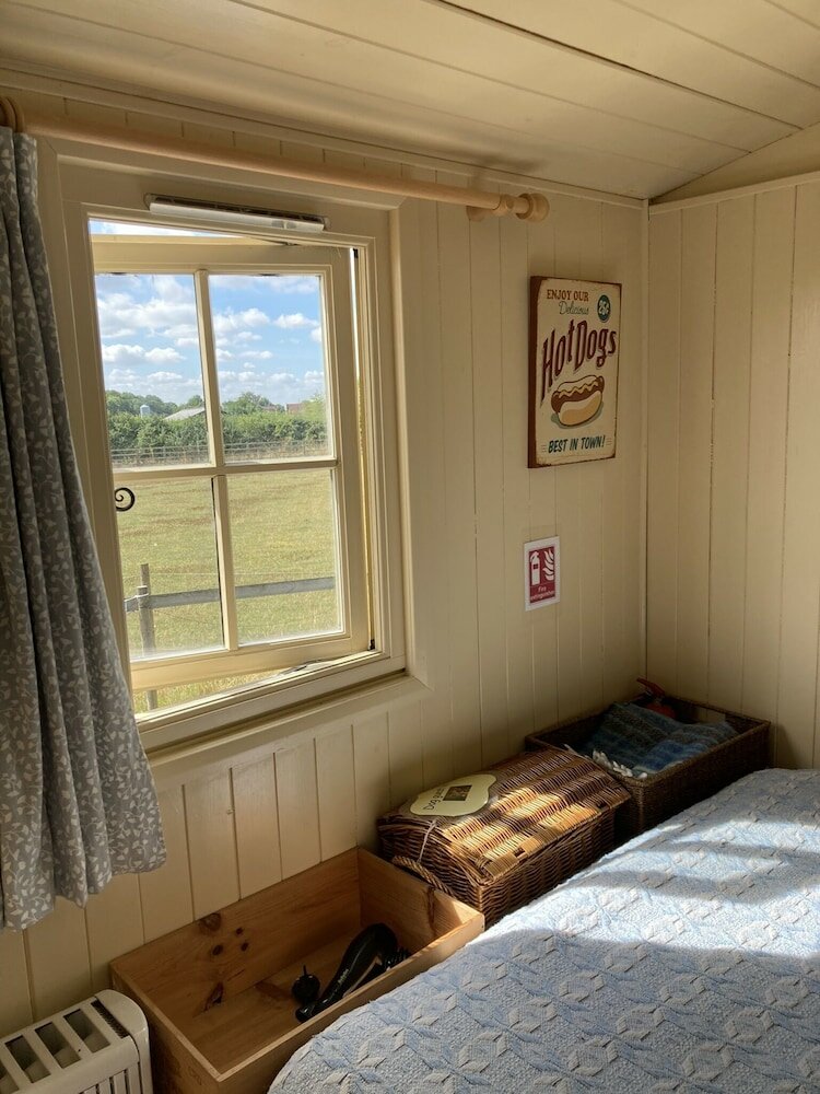 Фото Oxton Hill Hideaway