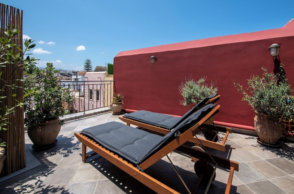 Фото Mosaic Venetian Harbour Suites