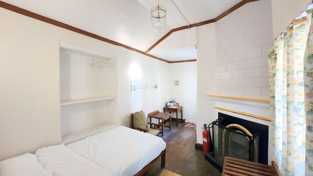 Фото Ivanhoe Hotel A Heritage Property