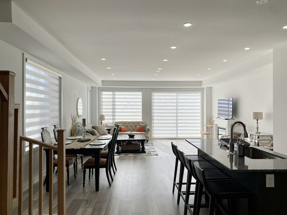 Фото Luxurious Waterfront Residence