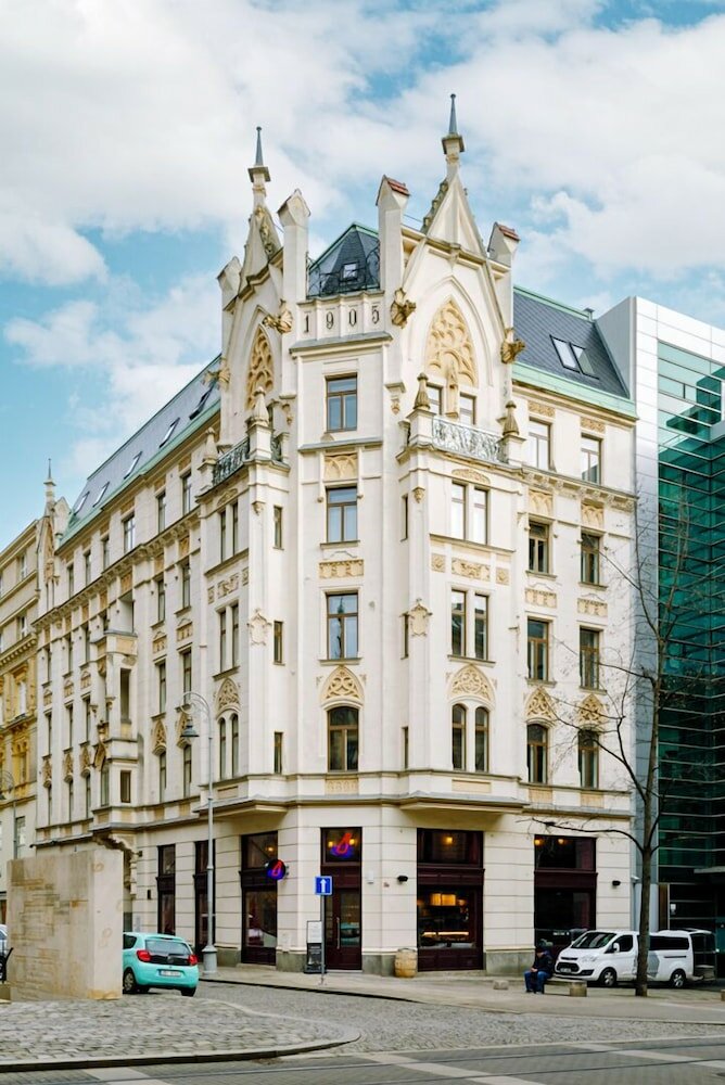 Фото отеля 1