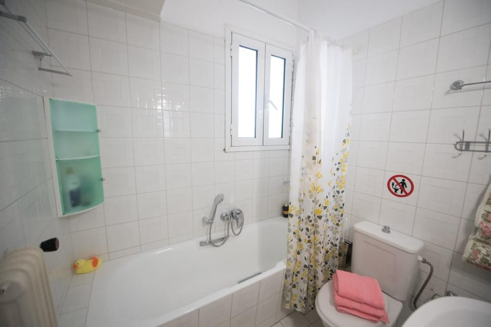 Фото Cozy Flat Main Square 10min To The Sea