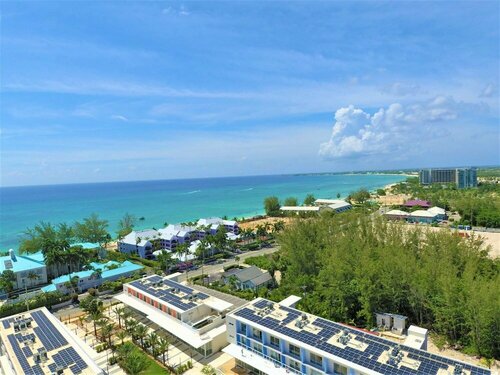 Гостиница Spacious 1br 1bth Apt w Rooftop Pool Near Beach