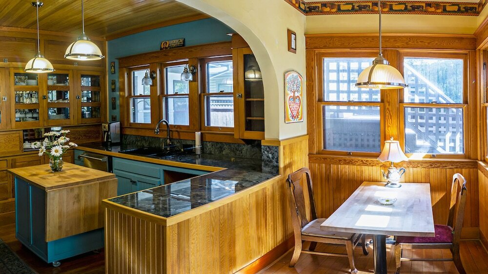 Фото A Cowslip's Belle Inn