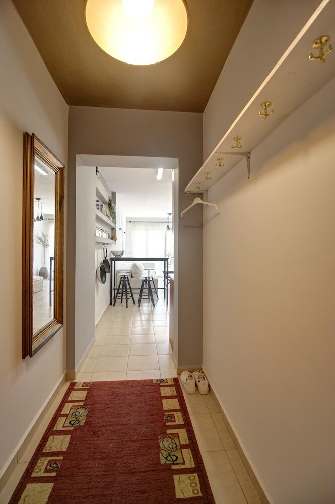 Фото 1 Bedroom Apartment on Beach Elias Upper