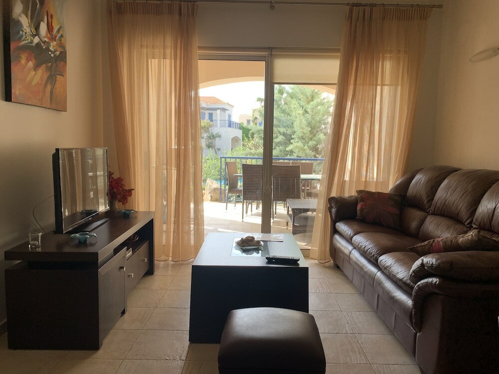 Фото 3-Bedroom Apartment on Beach Cassiopeia