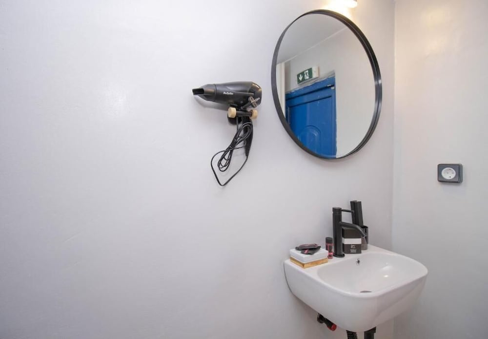 Фото Capri Downtown Rooms