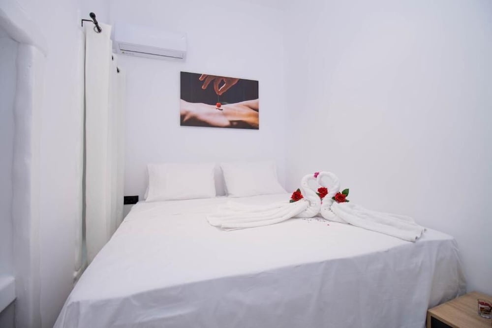 Фото Capri Downtown Rooms