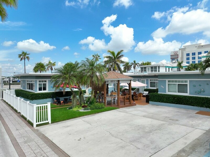 Гостиница Tropic Isle Boutique Hotel в Голливуде