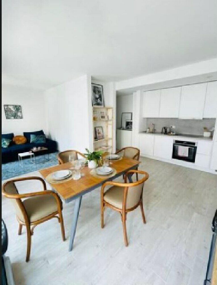 Фото Cosy 1 bedroom in City Center w Terrace