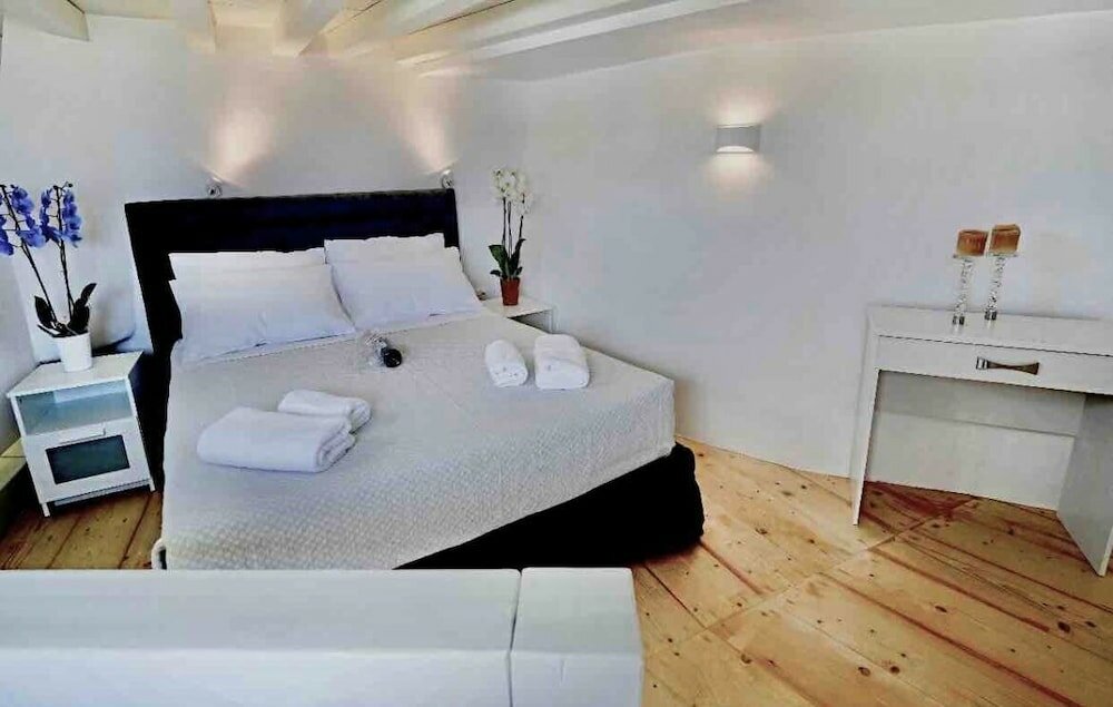 Фото Crystal Suites