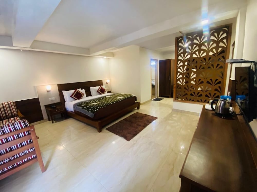 Фото Hotel Aroma Nainital