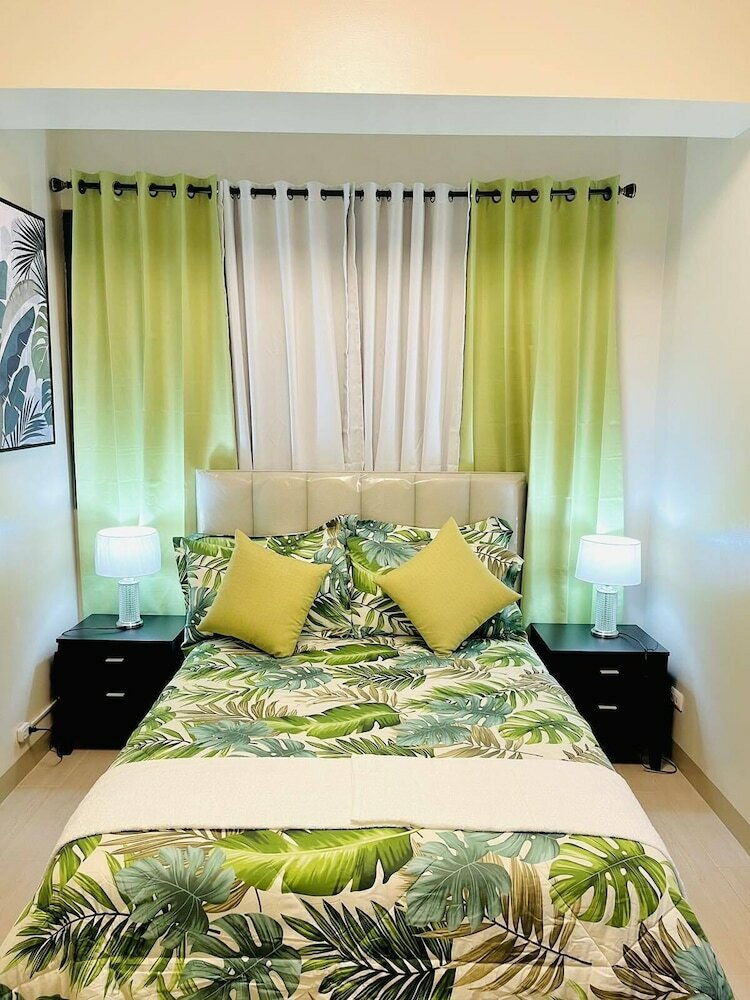 Фото Mactan Beach front Suites