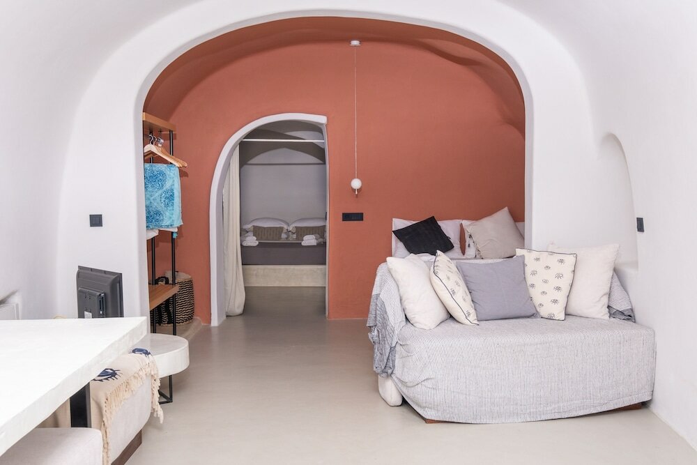 Фото SantorOia Luxury Suites