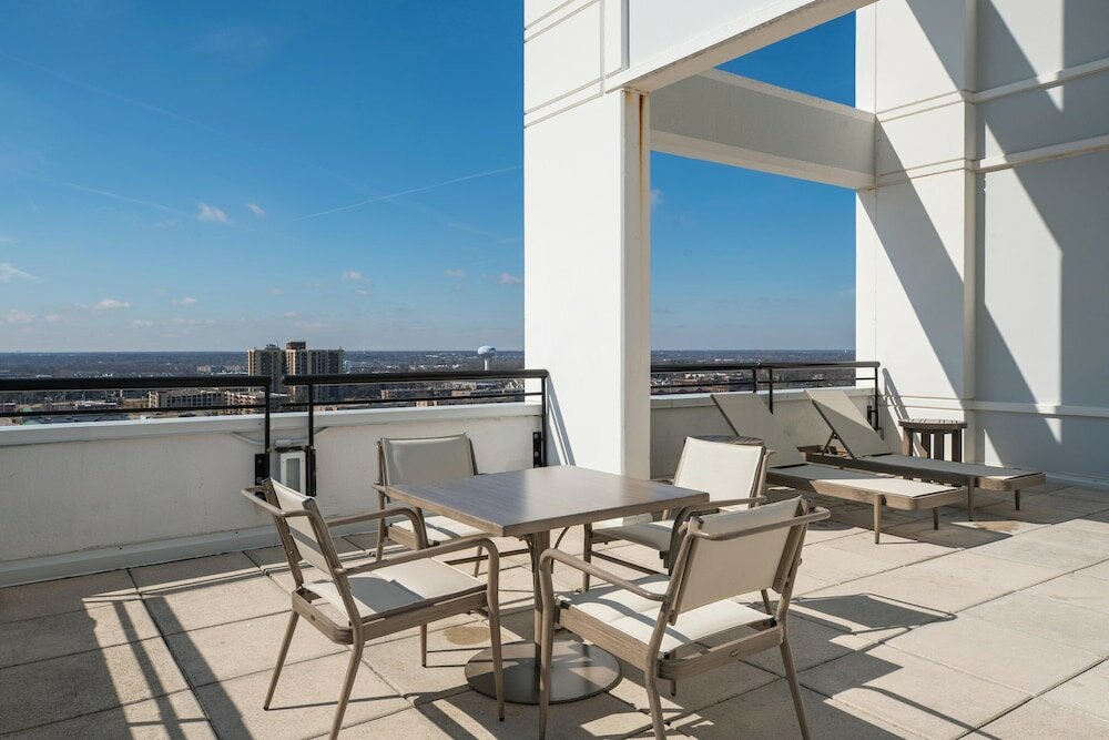 Фото The Westin Chicago Lombard