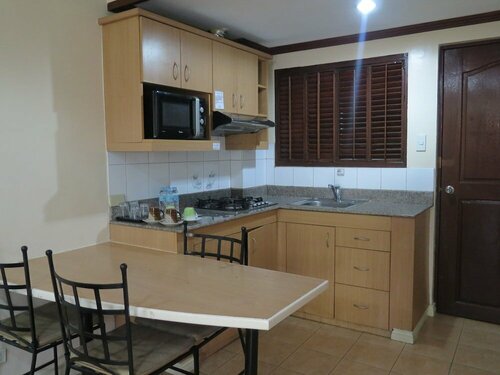 Гостиница Crown Regency Residences Davao в Давао