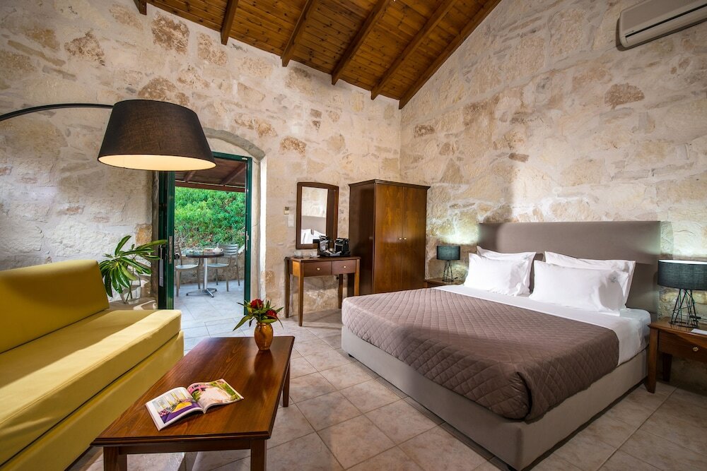 Фото Happy Cretan Suites