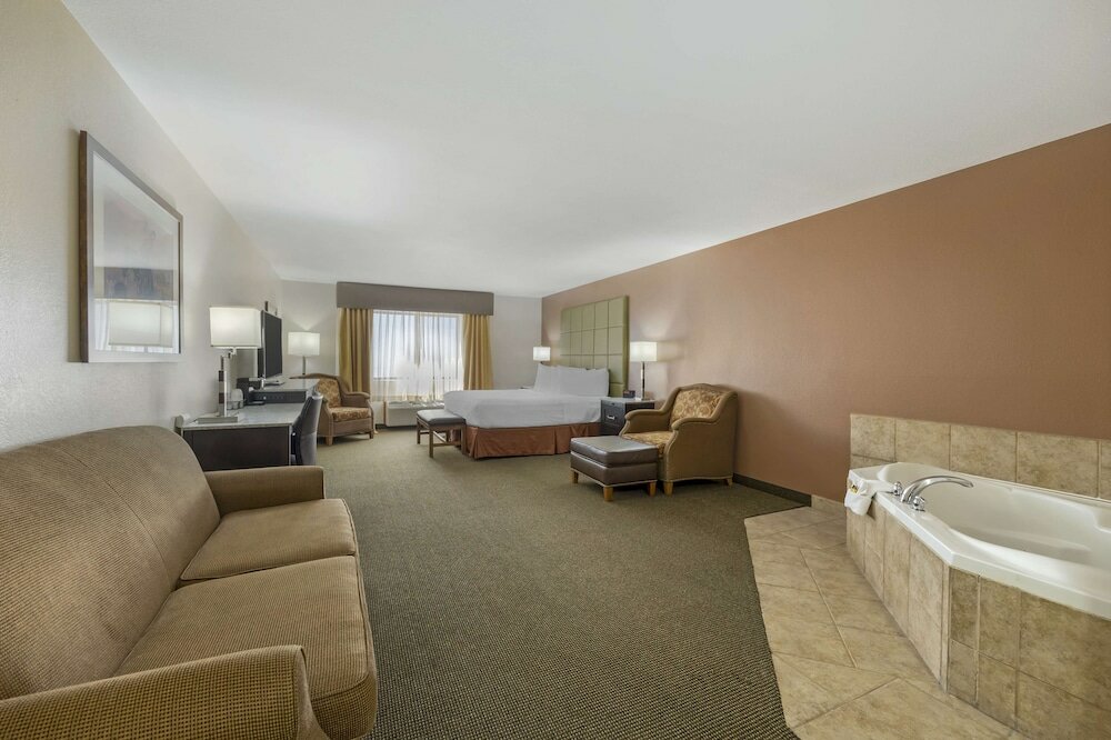 Фото Best Western Plus Country Inn & Suites