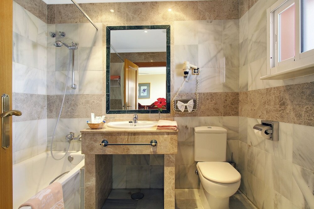 Фото Marbella Playa Hotel