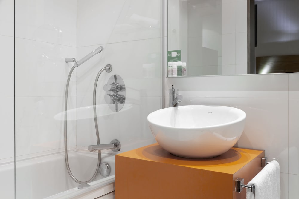 Фото Petit Palace Plaza Malaga Hotel