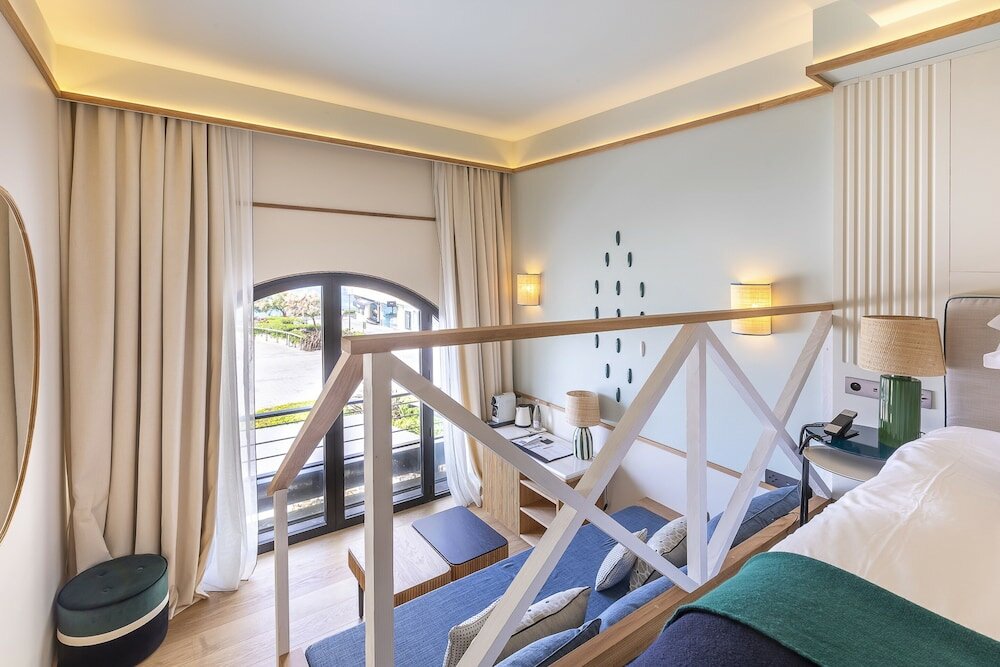 Фото Hotel Le Café de Paris