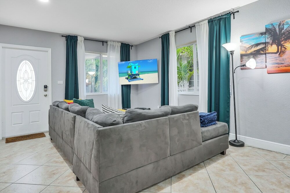 Фото 4 to 23 Guests GameRoom 2 Kitchens Bar BBQ