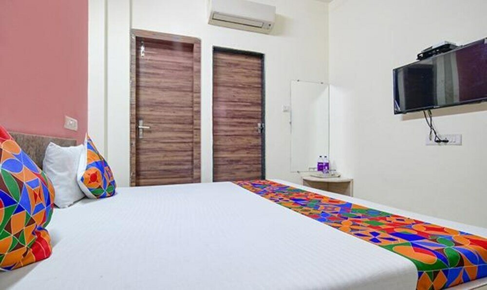 Фото Fabexpress Shree Shivay