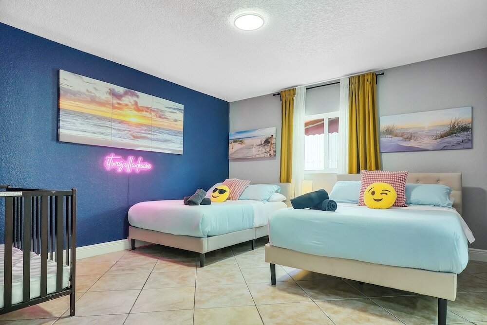 Фото 4 to 23 Guests GameRoom 2 Kitchens Bar BBQ