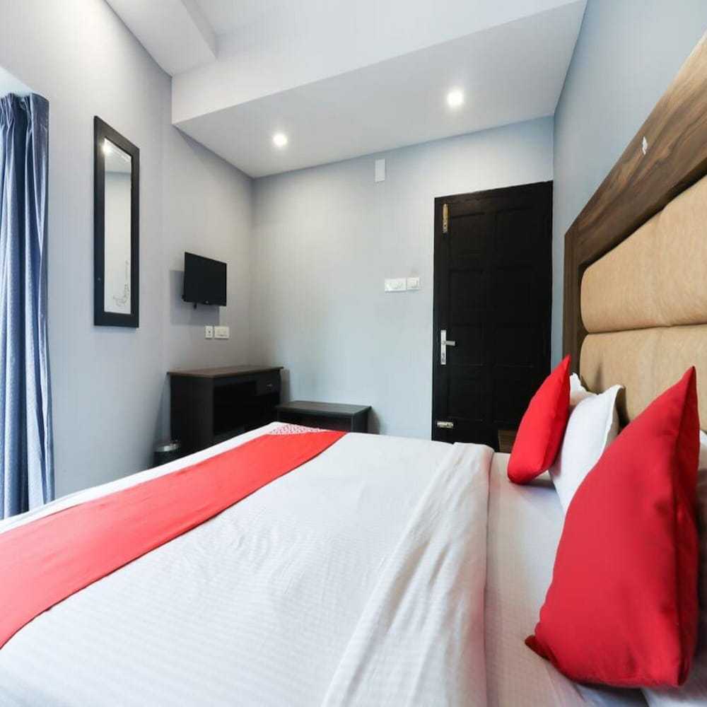 Фото Hotel Queen Residency