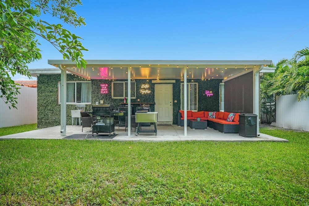 Фото 4 to 23 Guests GameRoom 2 Kitchens Bar BBQ